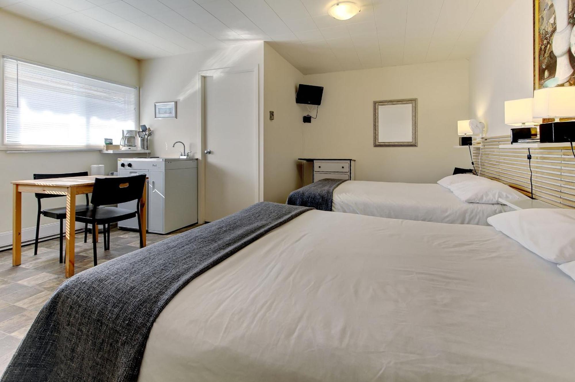 Motel Appartements Le Saint-Patrick Sainte-Flavie Camera foto