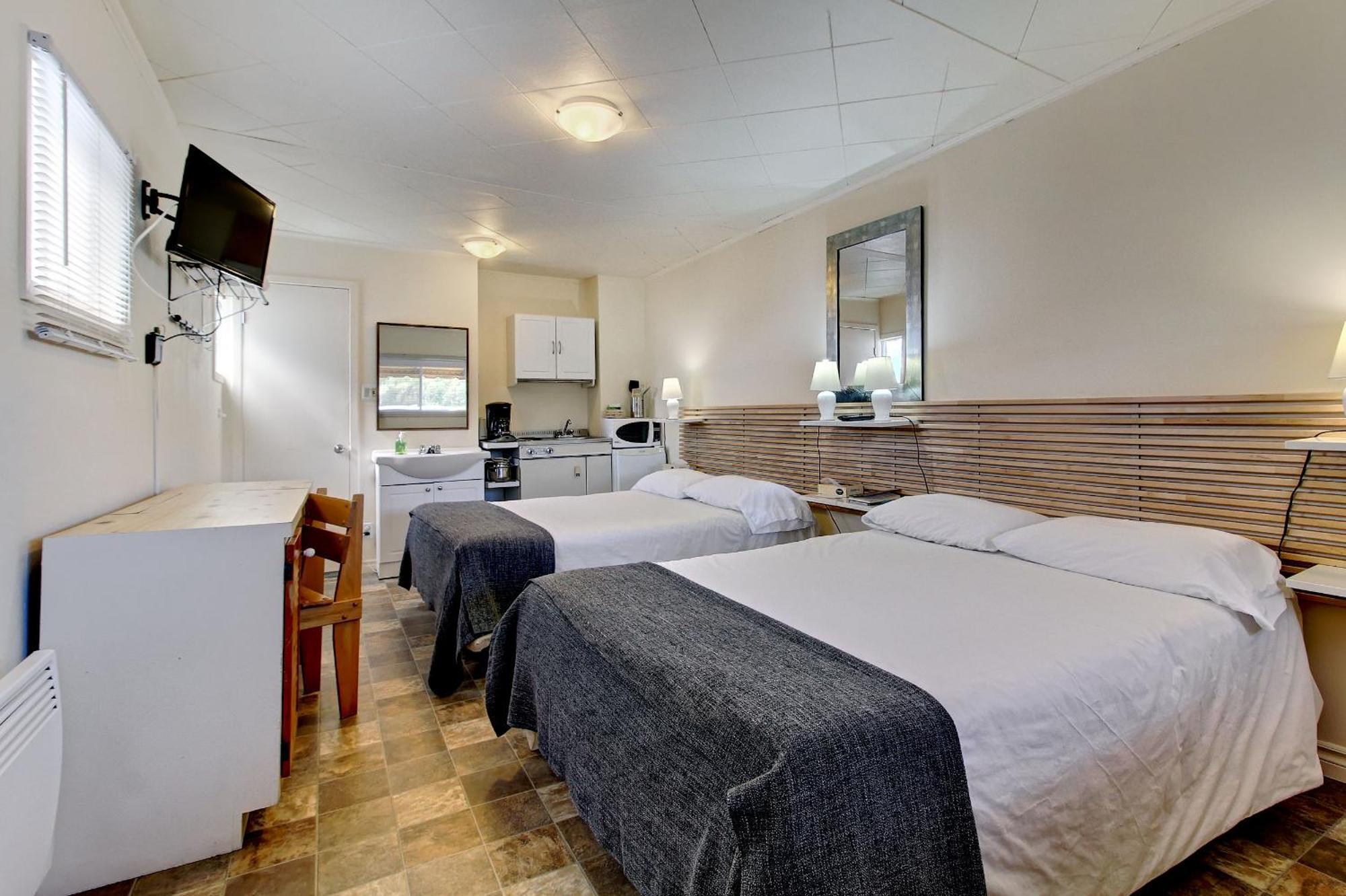 Motel Appartements Le Saint-Patrick Sainte-Flavie Camera foto